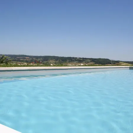 Miramont-de-quercy Sleeps 8 Pool Wifi Villa *
