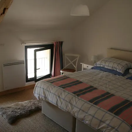 Miramont-de-quercy Sleeps 8 Pool Wifi