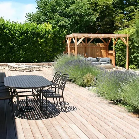 Miramont-de-quercy Sleeps 8 Pool Wifi Villa Miramont-de-Quercy