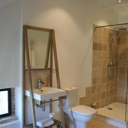 Miramont-de-quercy Sleeps 8 Pool Wifi Villa *