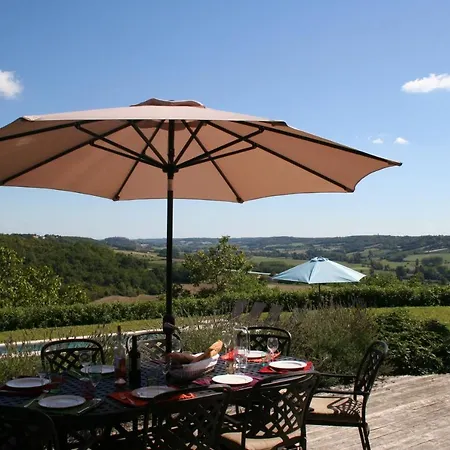 Miramont-de-quercy Sleeps 8 Pool Wifi *